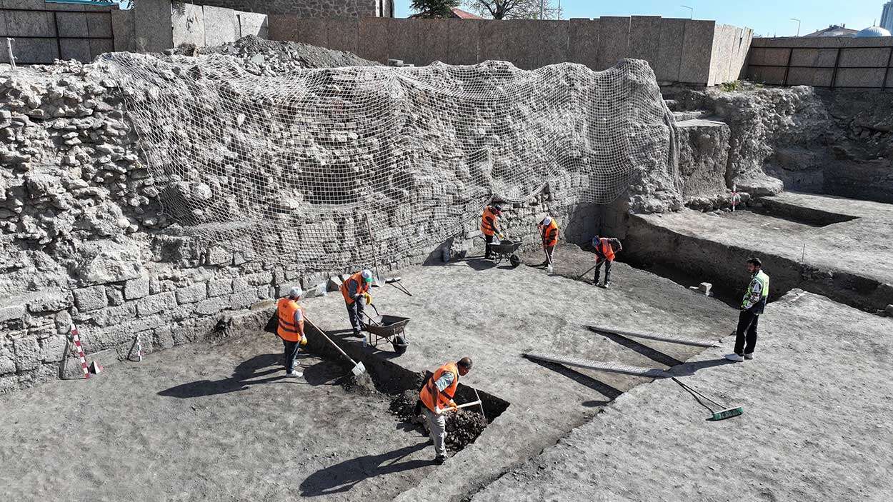 Konya’da Larende Kapısı Gün Yüzüne Çıkıyor 7